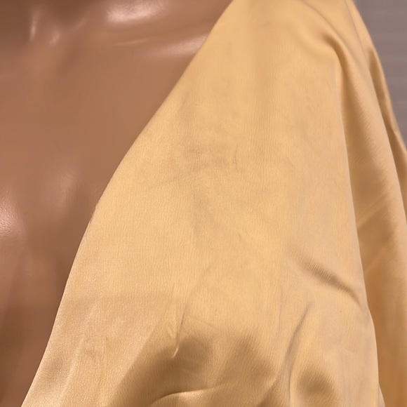 Aiifos Issa Cape Minidress - Picture 6 of 16